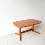 Mid Century Teak Oval Dining Table w/ 2 Leaves