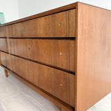 9 Drawer Dresser by Kroehler