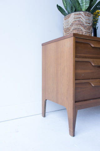 Johnson Carper Dresser – Atomic Furnishing & Design Johnson Carper Dresser – Atomic Furnishing & Design