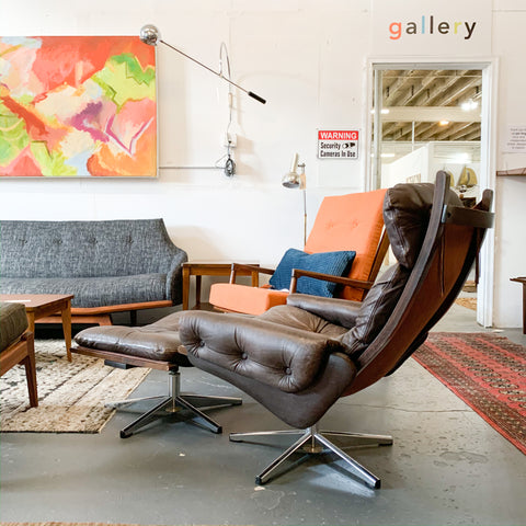 Mid Century Modern Leather Lounge Chair and Ottoman